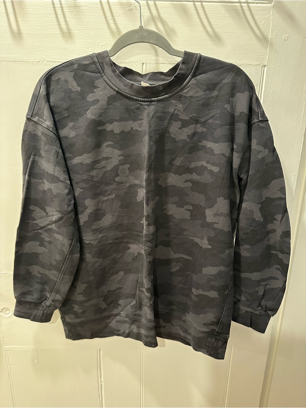 lululemon athletica Dark Gray & Black Camo Crewneck